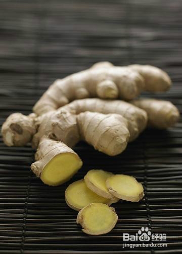 家庭煮夫做的简单美味汤----萝卜鲤鱼汤