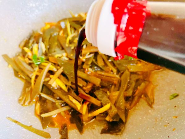 酱味糖醋姜蒜海带丝