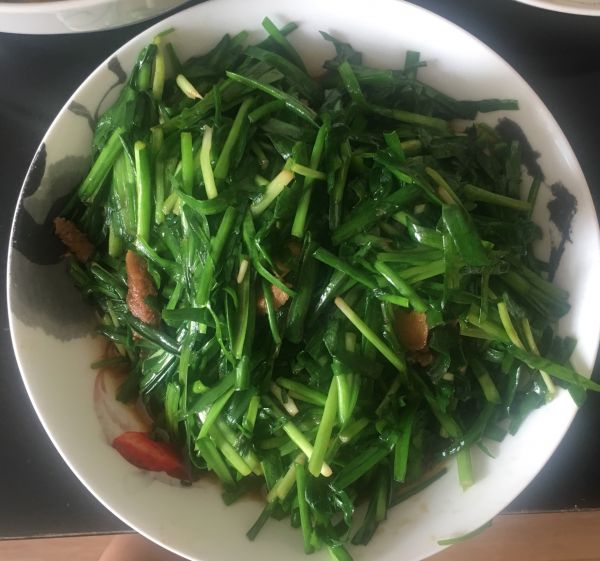 蘑菇韭菜汤和炒韭菜