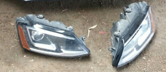 速腾大灯灯泡更换方法