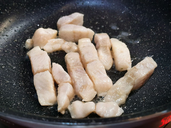 蘑古力番茄巴沙鱼