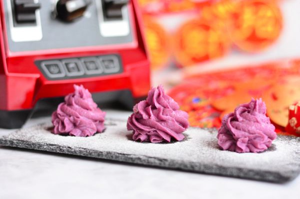 一道深受女士喜欢的减肥甜点--紫薯土豆泥