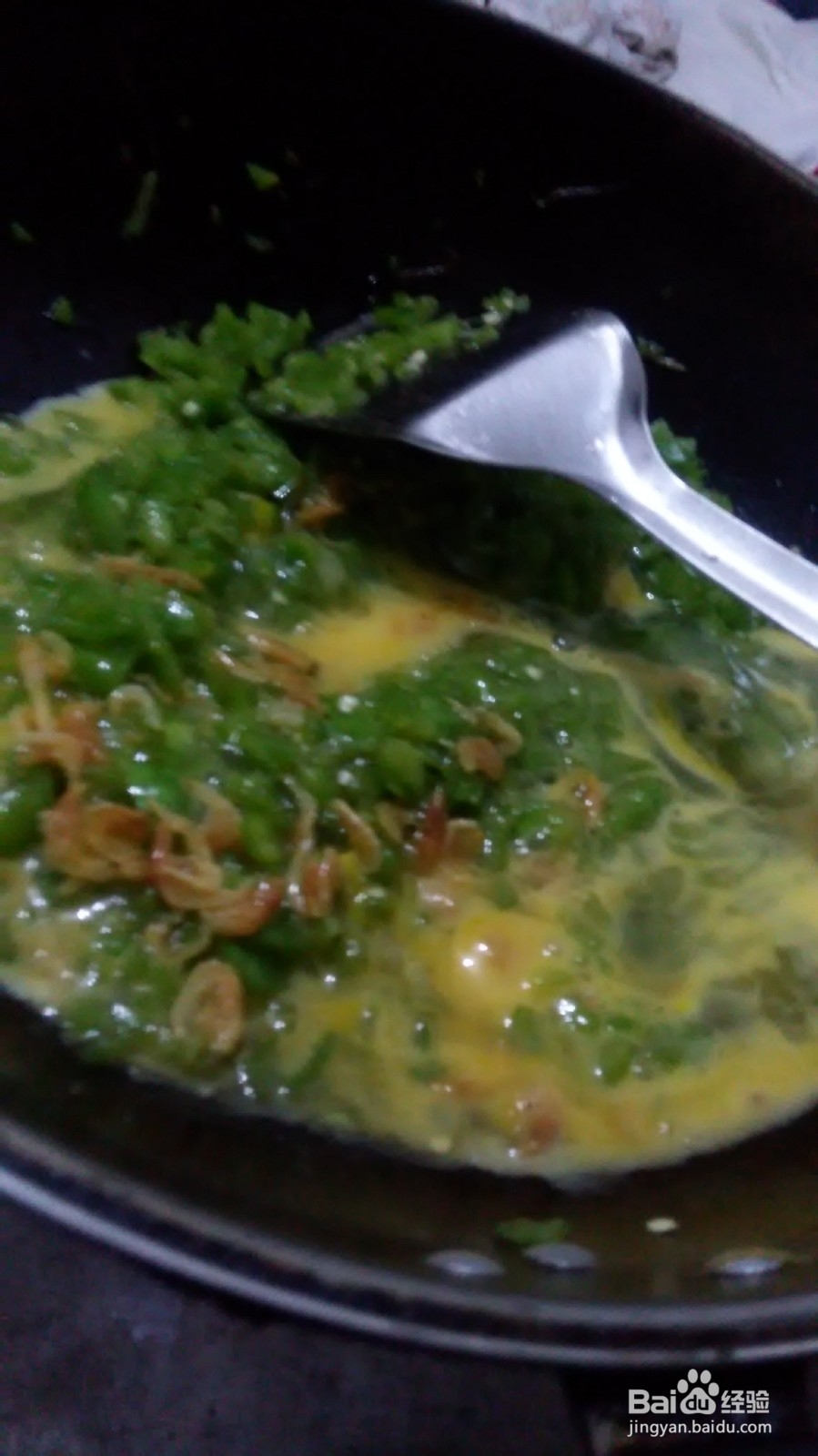 青椒炒鸡蛋的做法