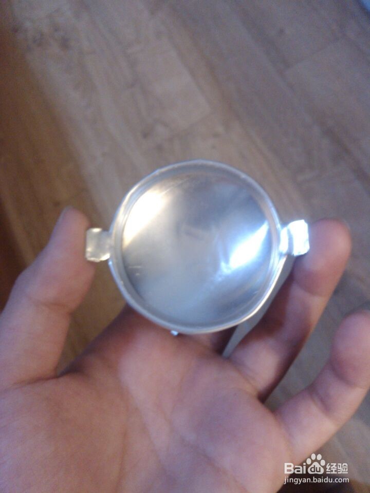 用易拉罐做迷你厨房小锅子