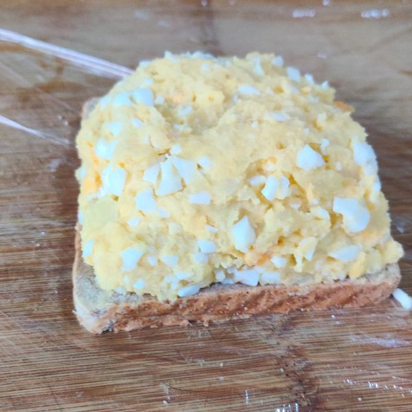 鸡蛋土豆爱心三明治