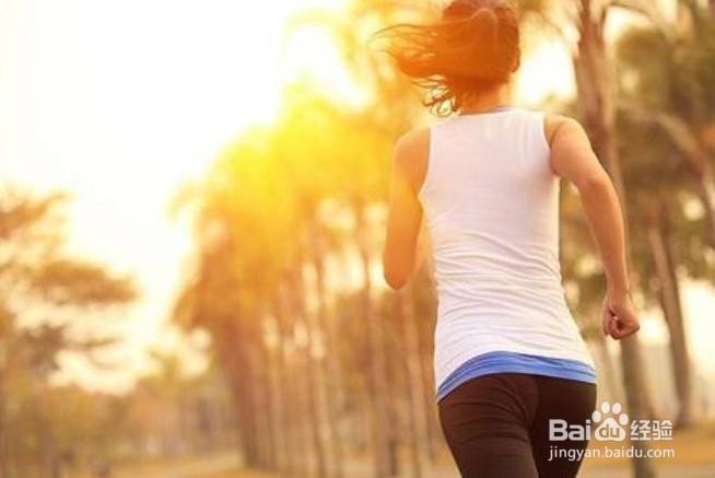 网球肘关节疼痛的原因和治疗方法