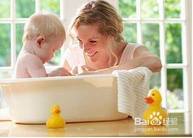 炎热的夏天,怎样让宝宝睡个好觉