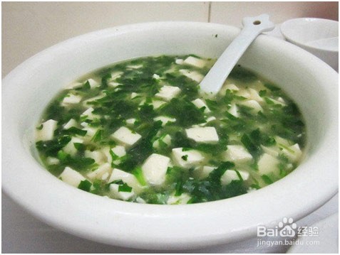 嫩豆腐荠菜汤