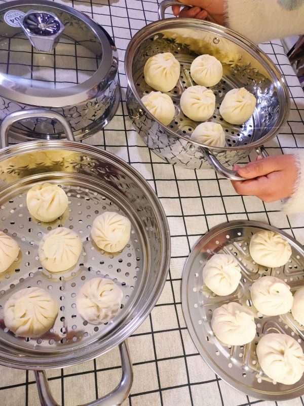 猪肉荠菜馅包子