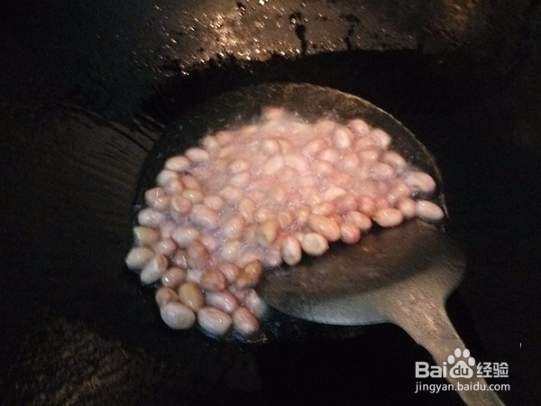 油炸花生米的家常做法花生米怎么能不糊