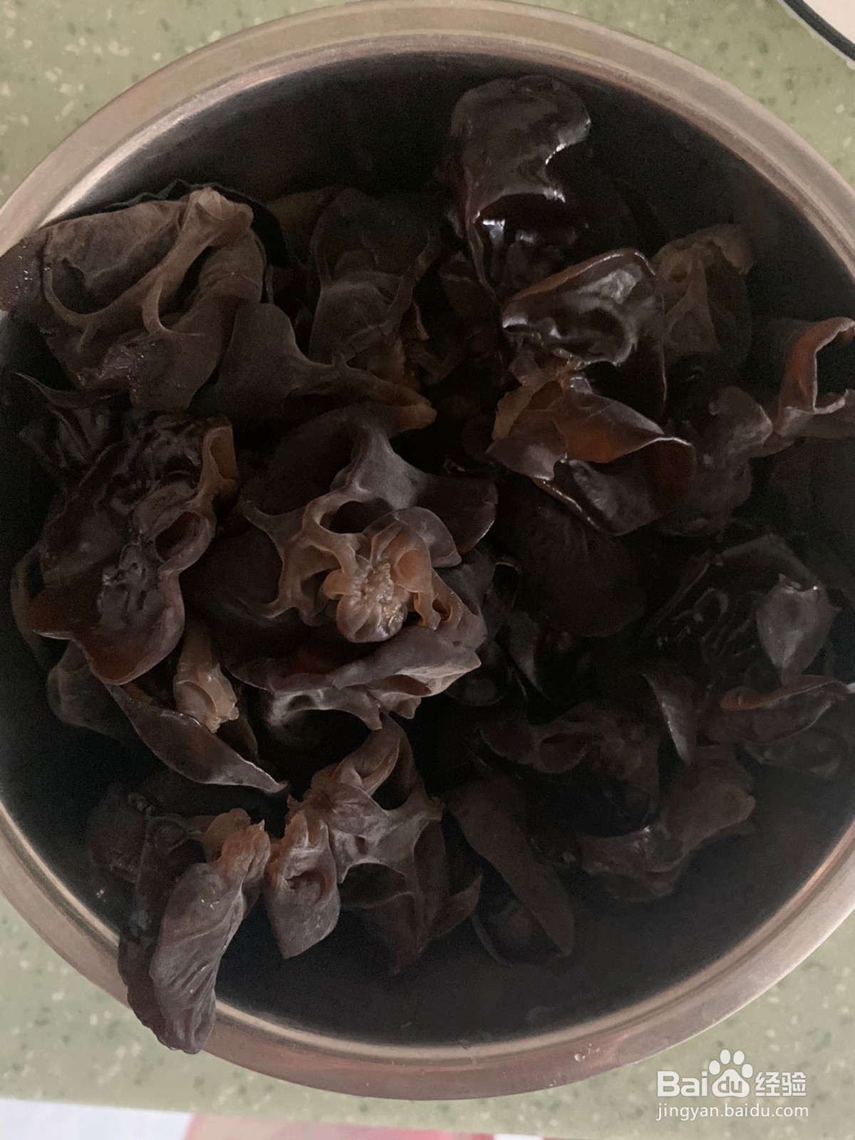 洋葱拌木耳的做法