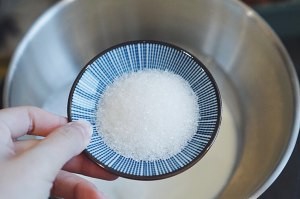 不会抹奶油也能做草莓方蛋糕的妙招!