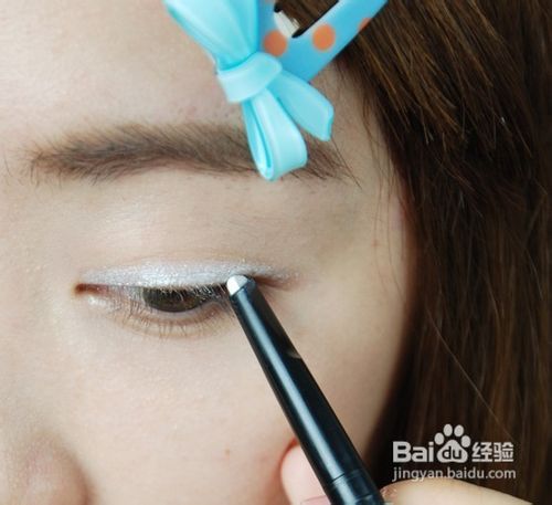 两款粉色眼妆的画法