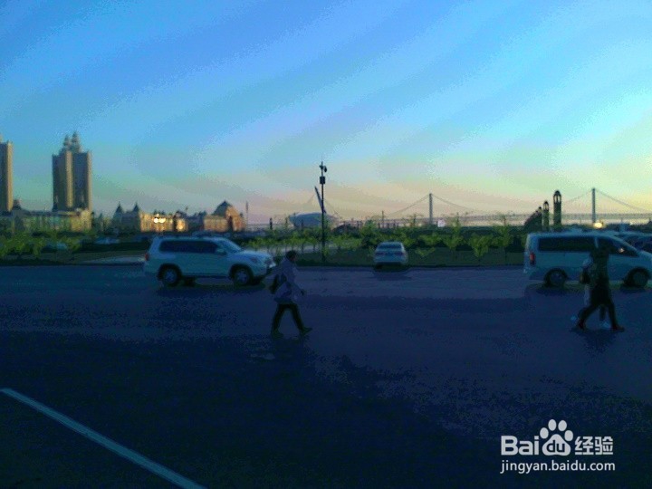 老年人傍晚怎样安全出行