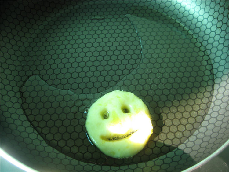 哈哈笑薯饼怎么做呢？快来跟着小编学~