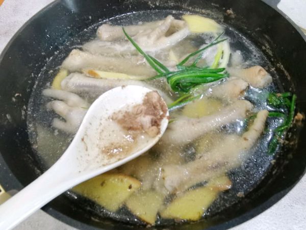 百香果酸辣鸡爪