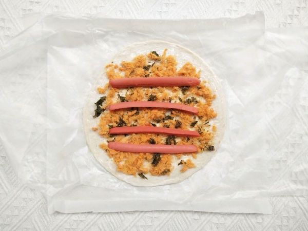 手抓饼火腿肉松卷