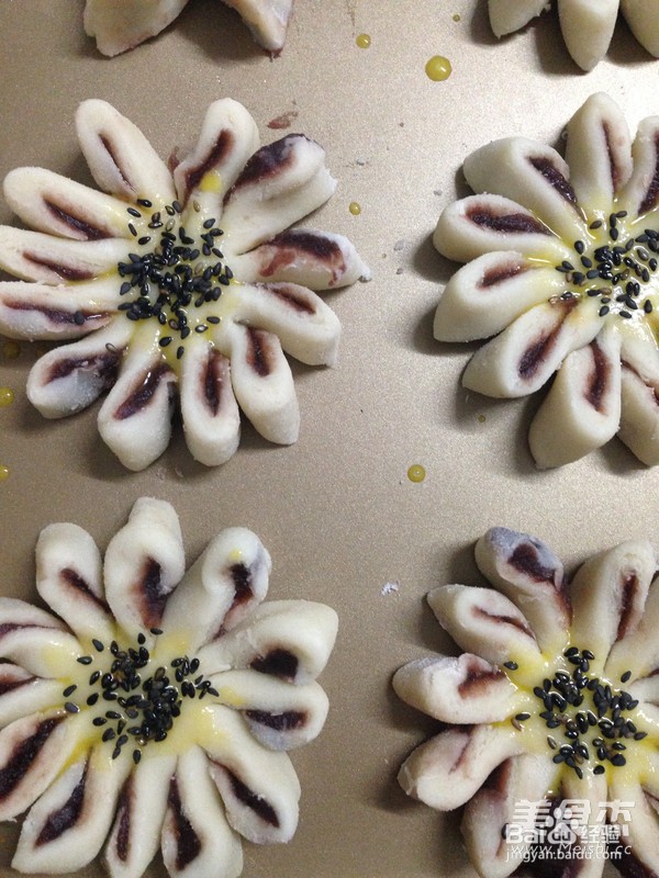 豆沙菊花酥的做法