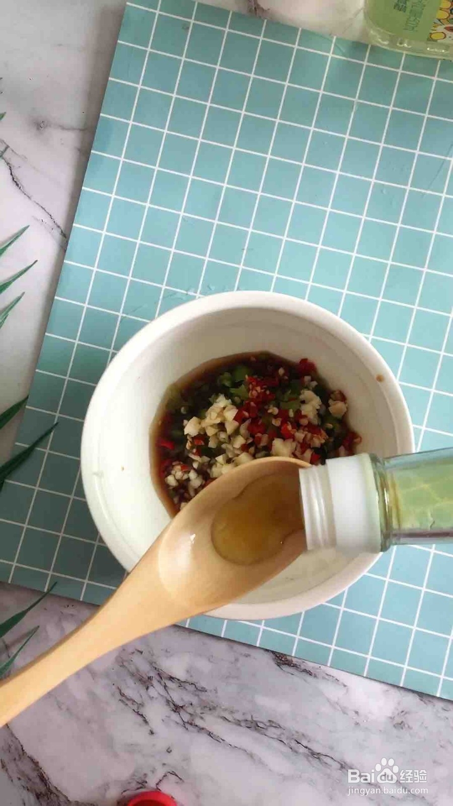 如何制做美味凉拌折耳根