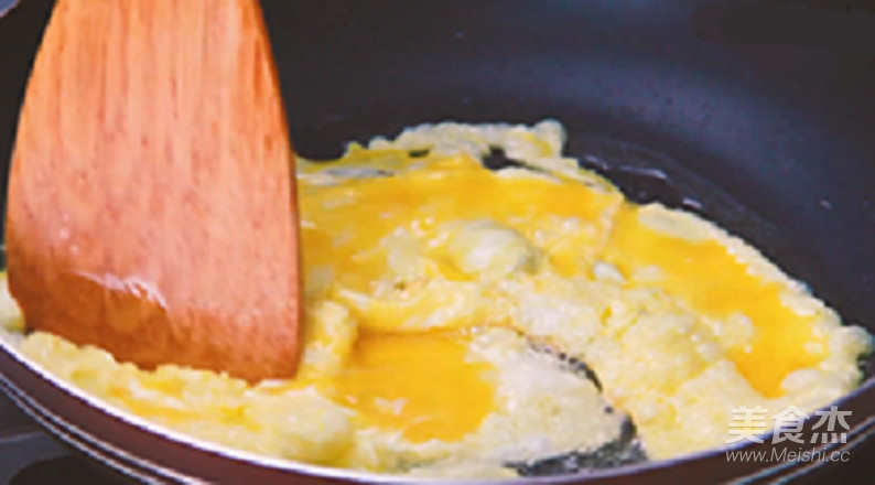 青椒炒鸡蛋的做法