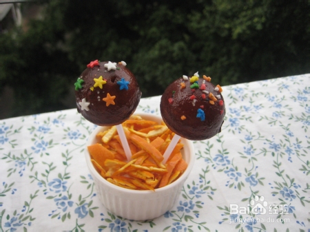 极具创意的可爱小蛋糕:棒棒糖蛋糕