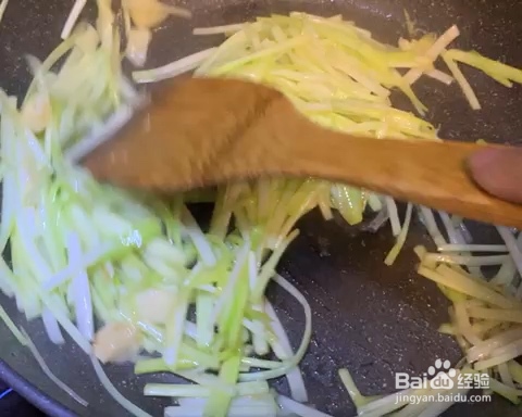 馋哭朋友的韭黄炒鸡蛋