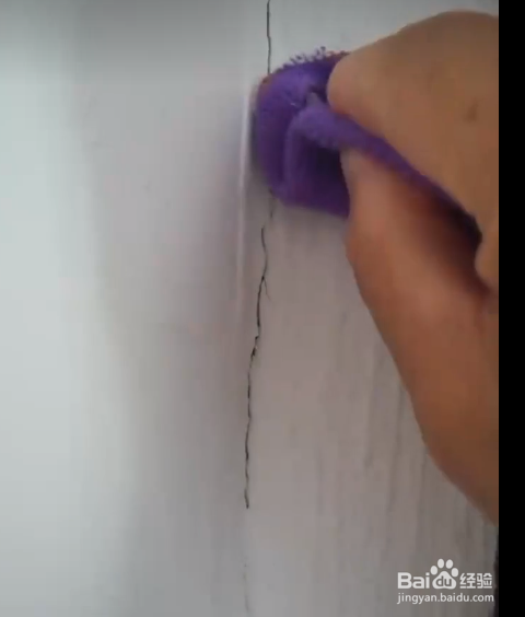 如何去除墙角的裂纹