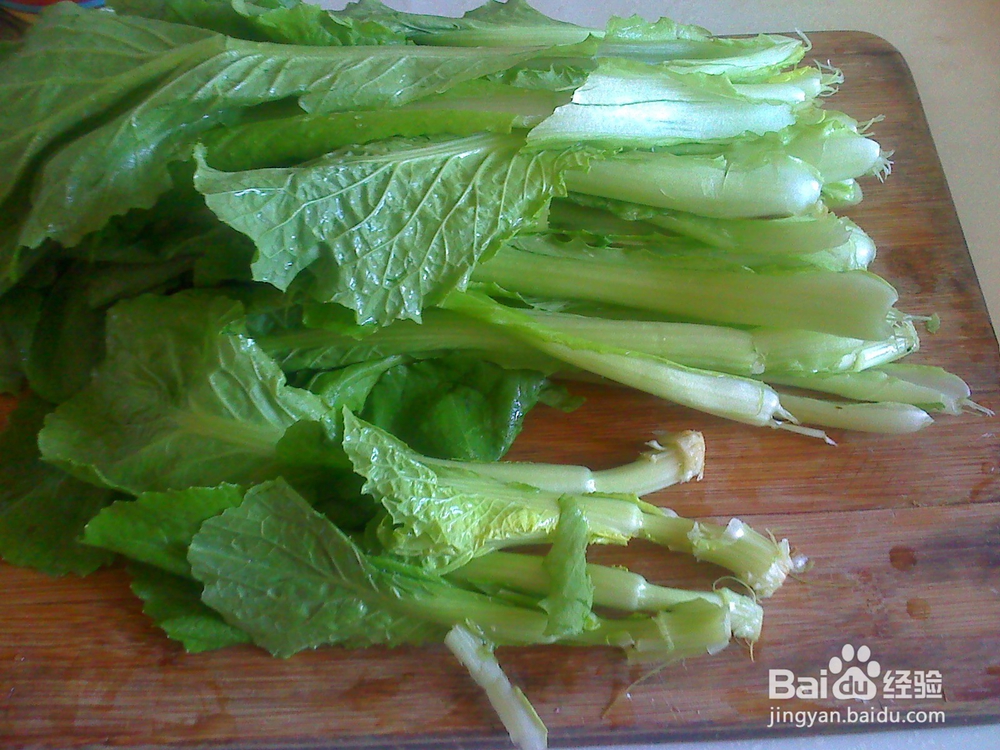 老年人怎样做好小白菜和牛肉的备料