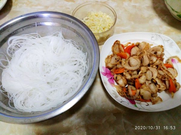 蒜蓉粉丝蒸扇贝
