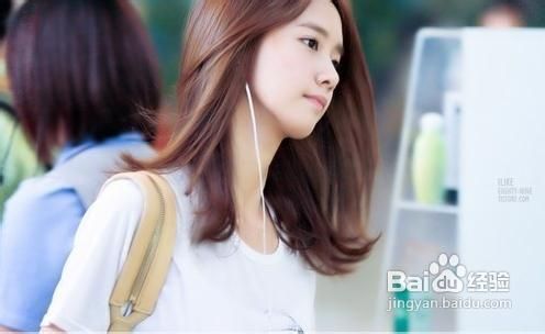 巧用化妆水收缩粗大毛孔