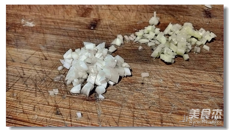 红油藕片的做法