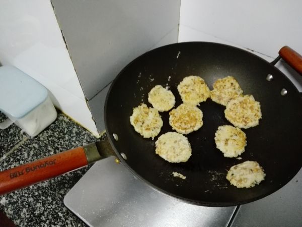 花生肉沫米饭饼