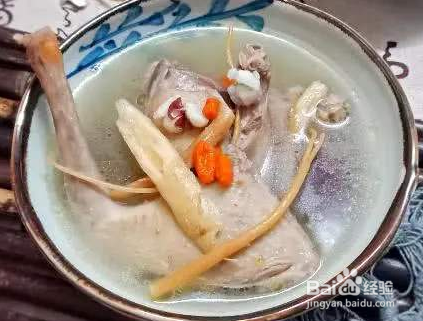 鸽子排骨汤怎么炖最营养