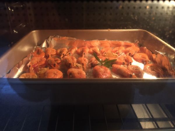 迷迭香柠檬烤虾