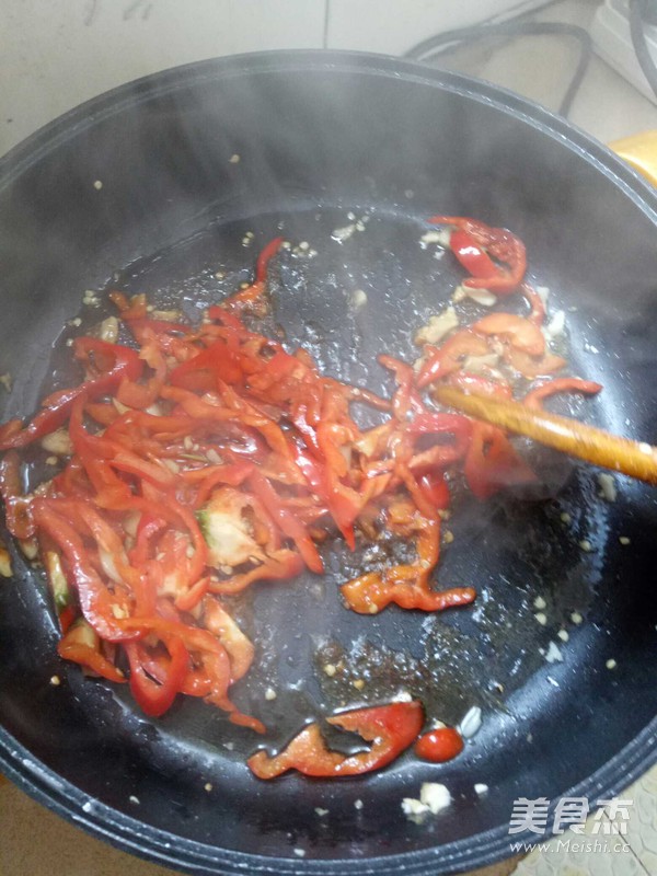 辣椒炒皮蛋豆腐