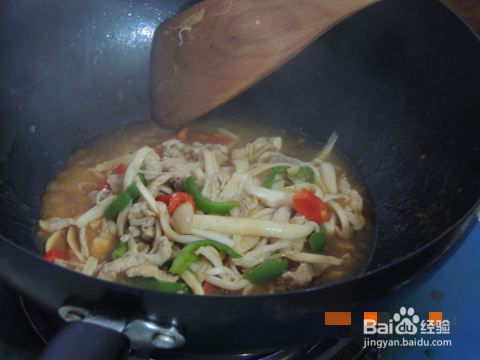 海鲜菇炒肉的做法