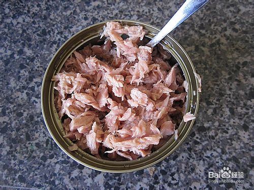 荠菜吞拿鱼炒饭