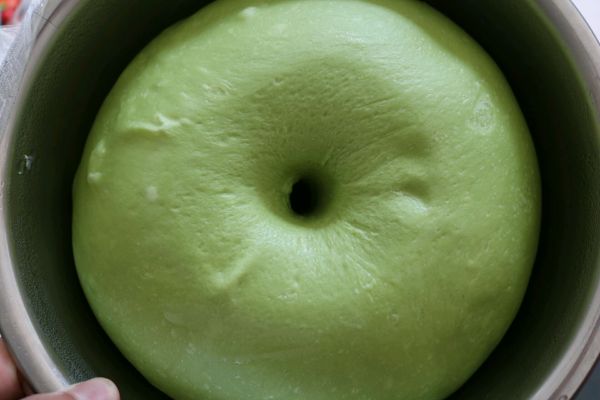 抹茶土司和抹茶豆沙面包