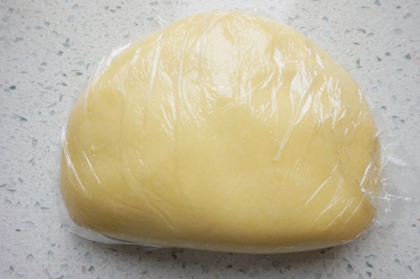 酥皮奶黄流沙月饼