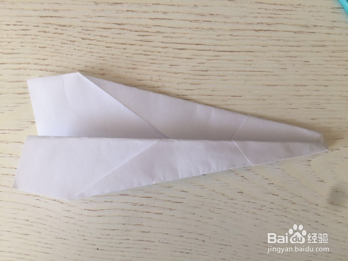 纸飞机的简单折法