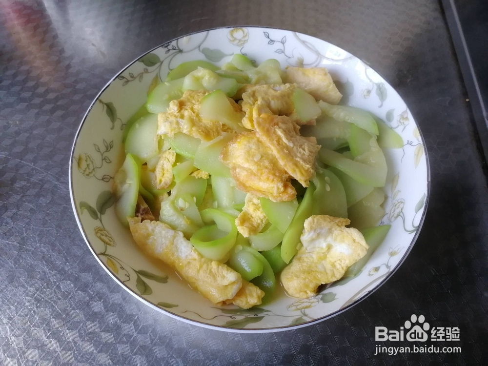 西葫芦炒鸡蛋的做法