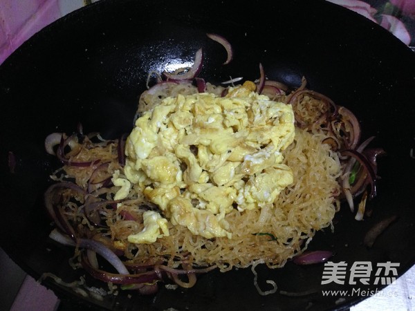 韭菜鸡蛋炒粉丝
