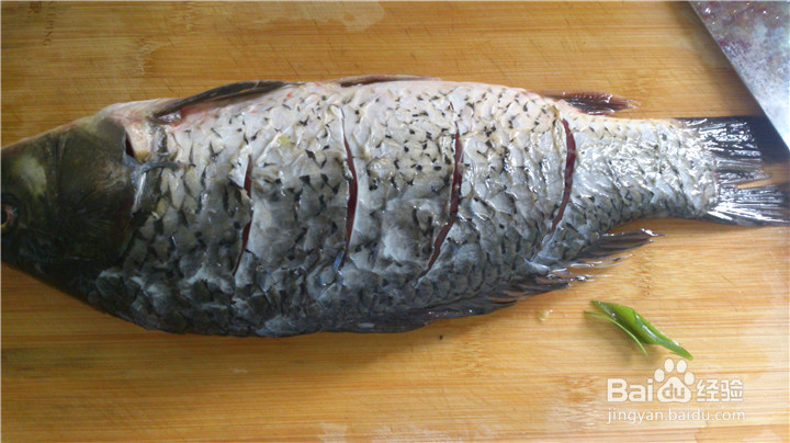 酱椒红烧鲤鱼做法