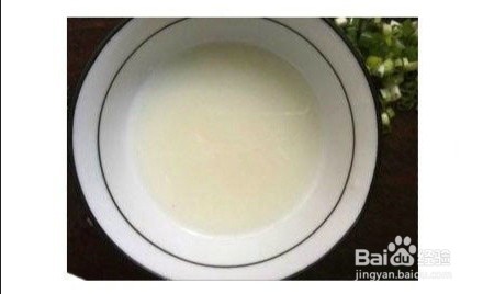 怎样制作双椒肉酱拌面
