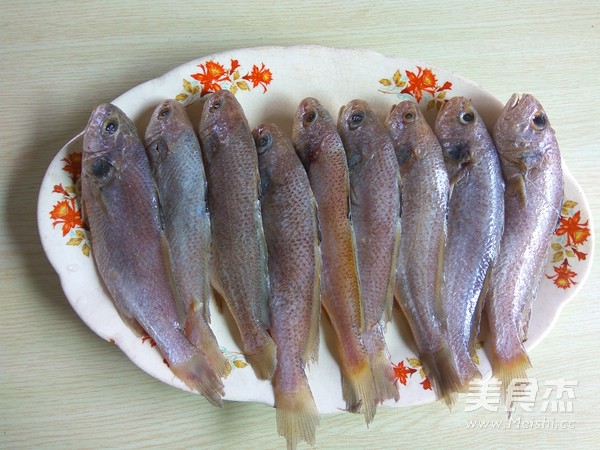 韩式辣酱烧小黄花鱼