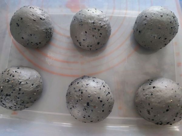 黑芝麻手撕吐司