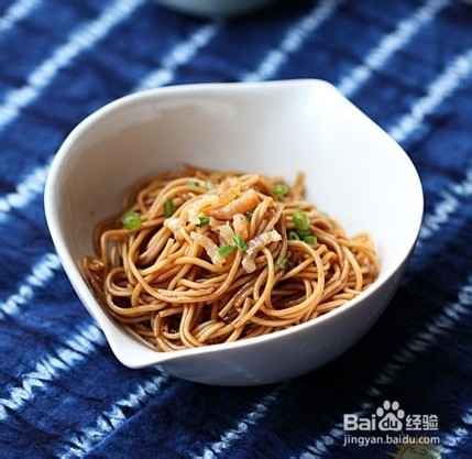 宝宝辅食：开洋葱油拌面