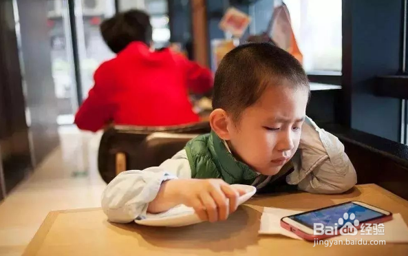 如何给孩子正确使用电子产品?