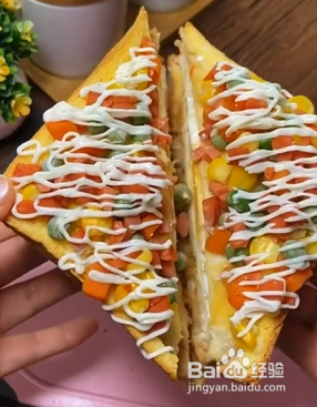 如何自制豪华三明治？