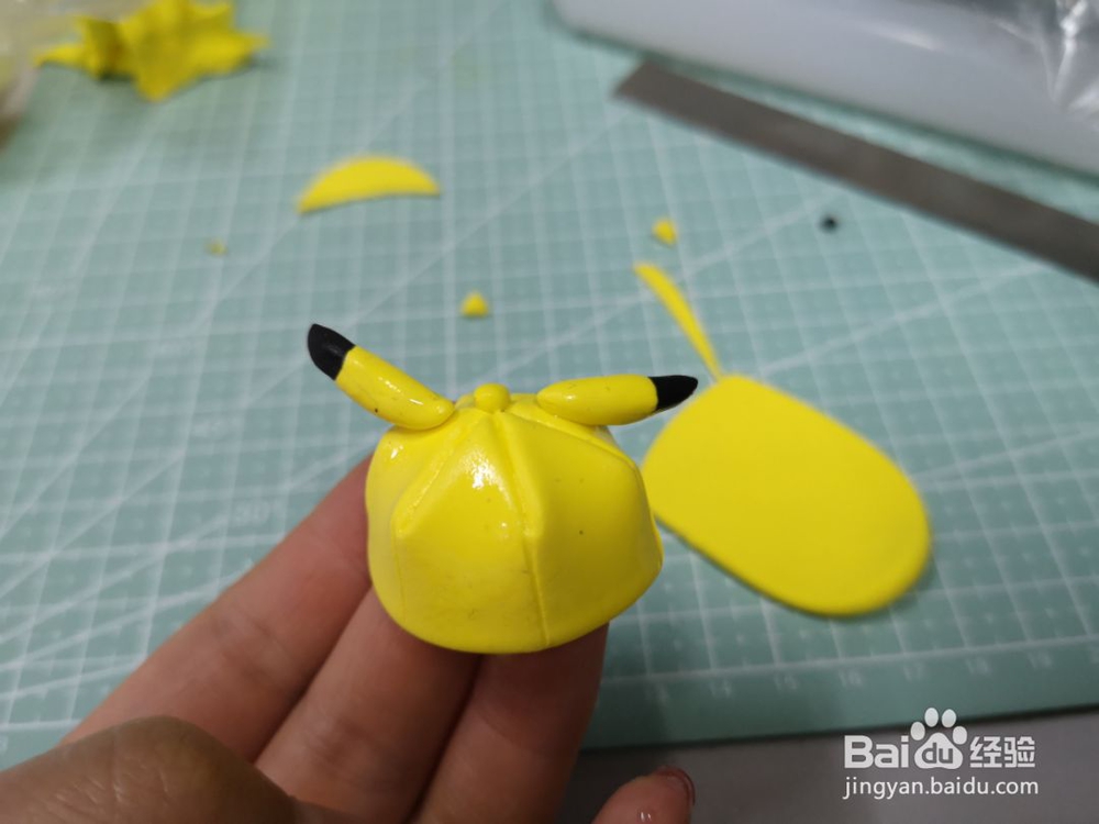 制作简单的皮卡丘棒球帽